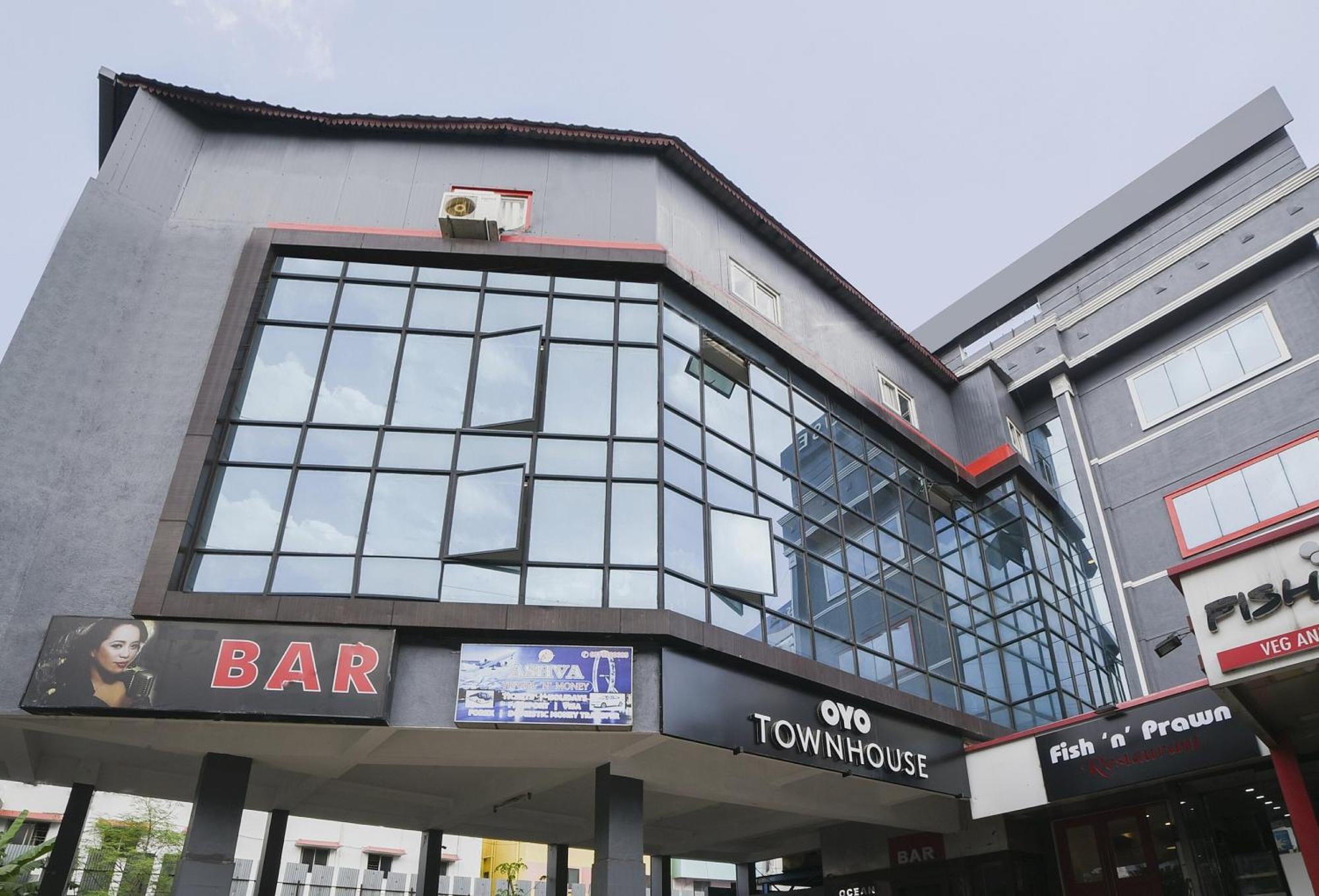 Collection O Vadapalani Hotel Chennai Exterior foto