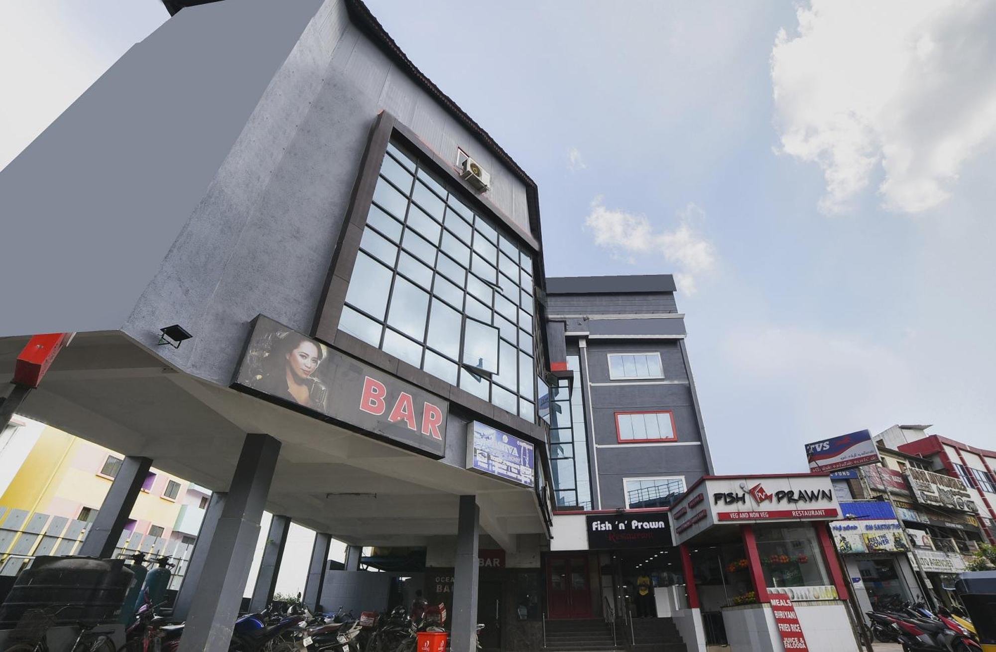 Collection O Vadapalani Hotel Chennai Exterior foto